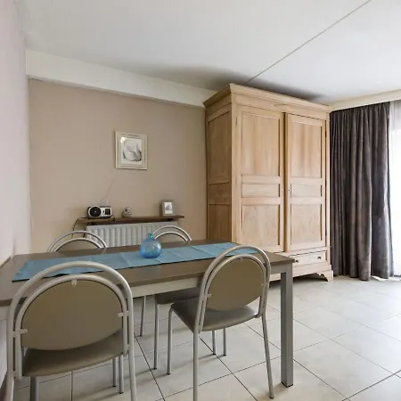 Pretty On The Casino Apartman *